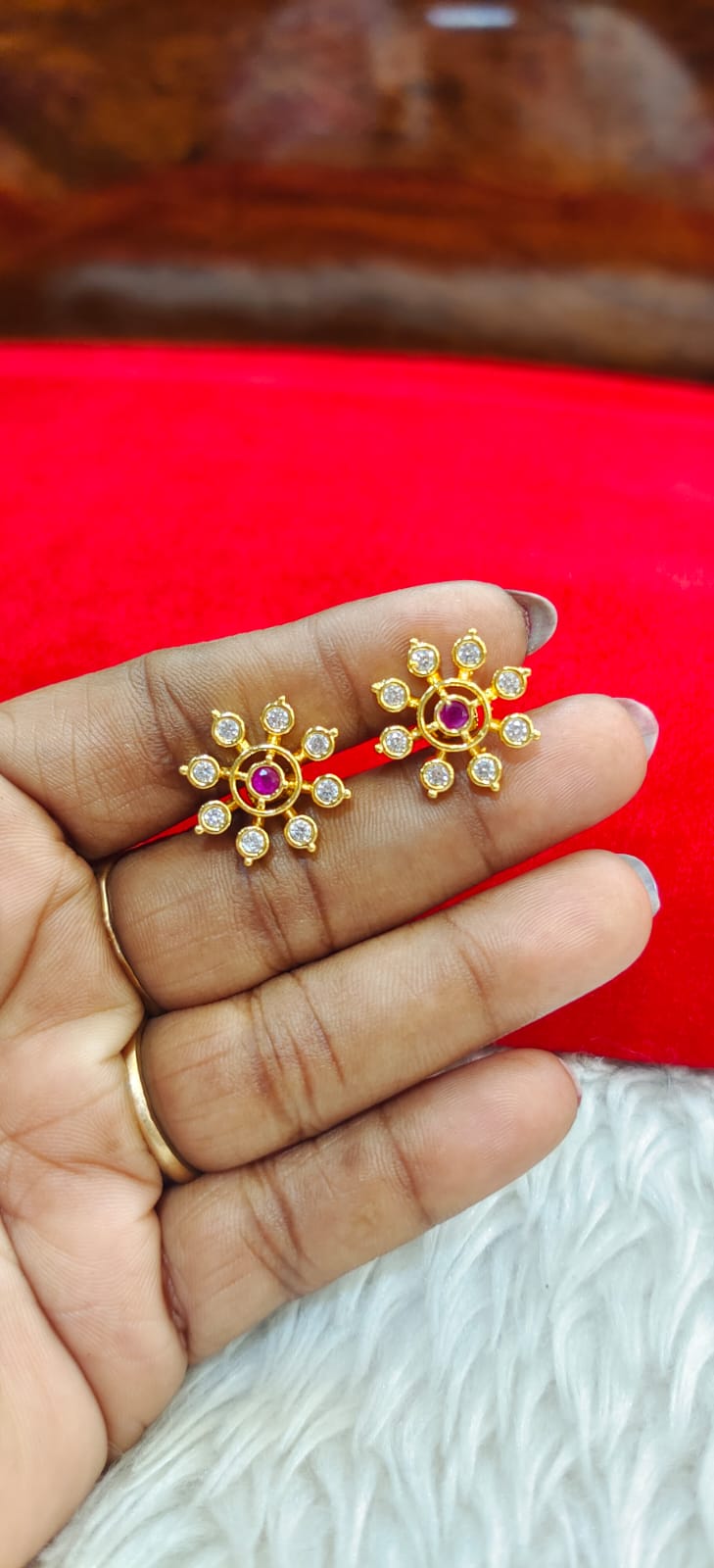 Pure panchaloham rubi with white earrings