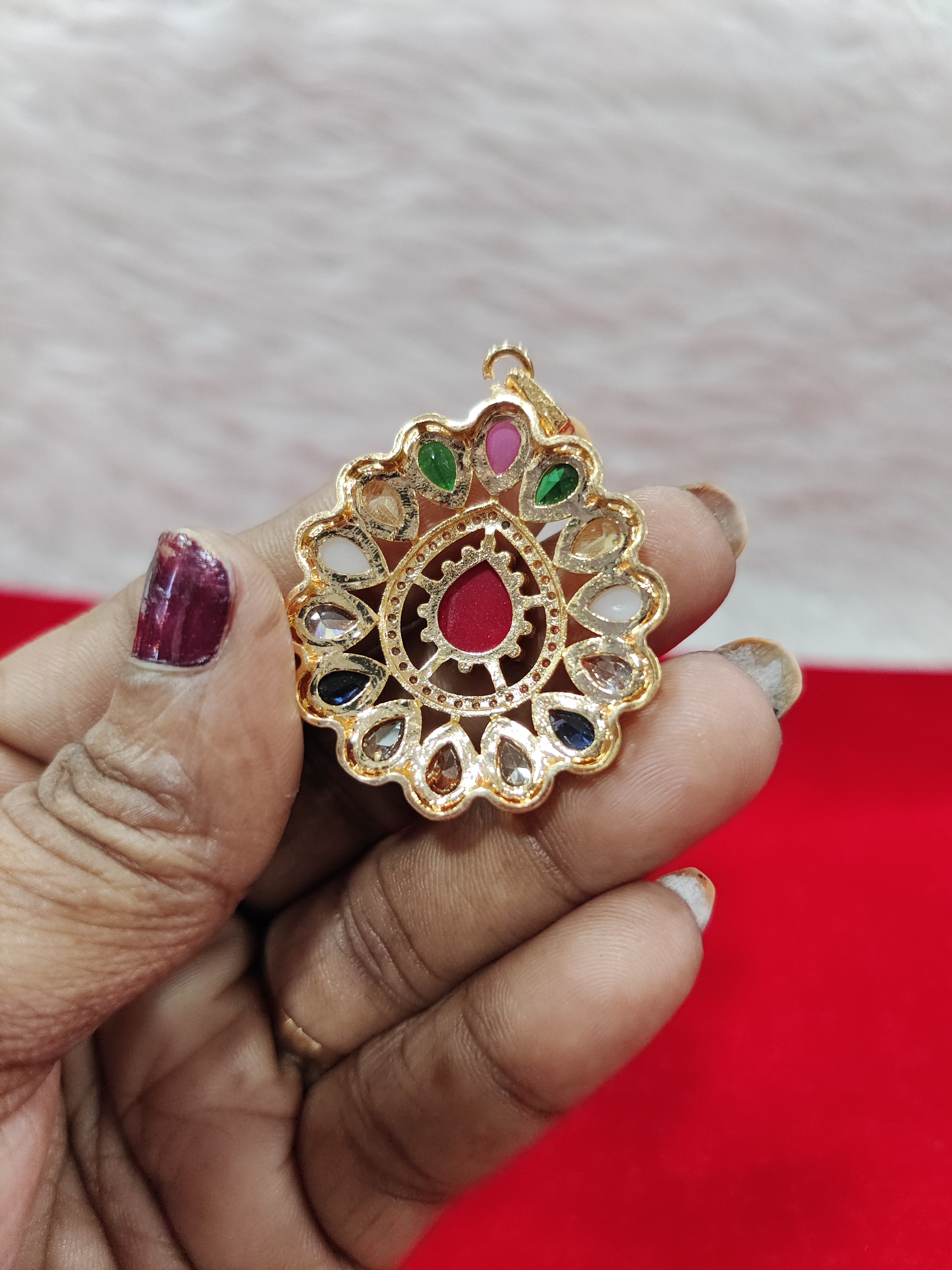 పంచలోహం నవరత్న లాకెట్టు