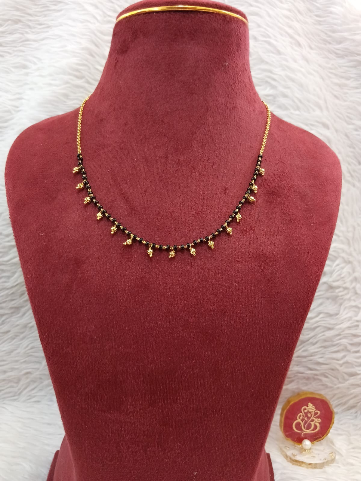 Panchaloham short black beads