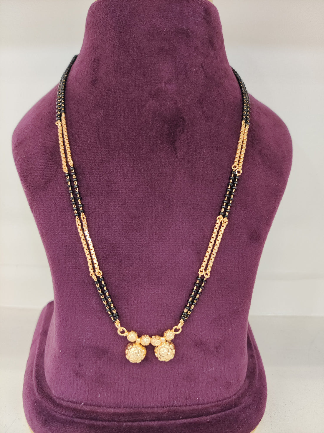 Panchaloham short black beads