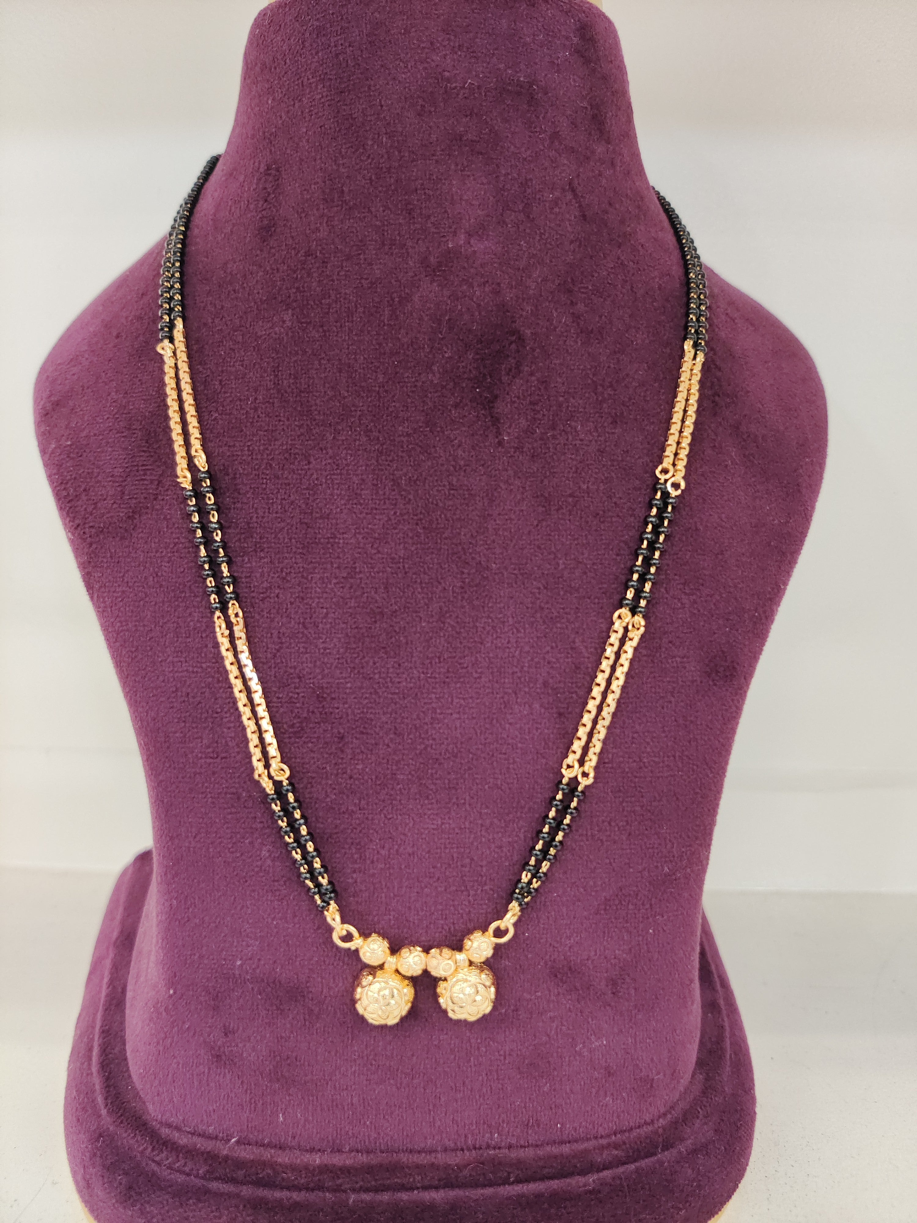 Panchaloham short black beads