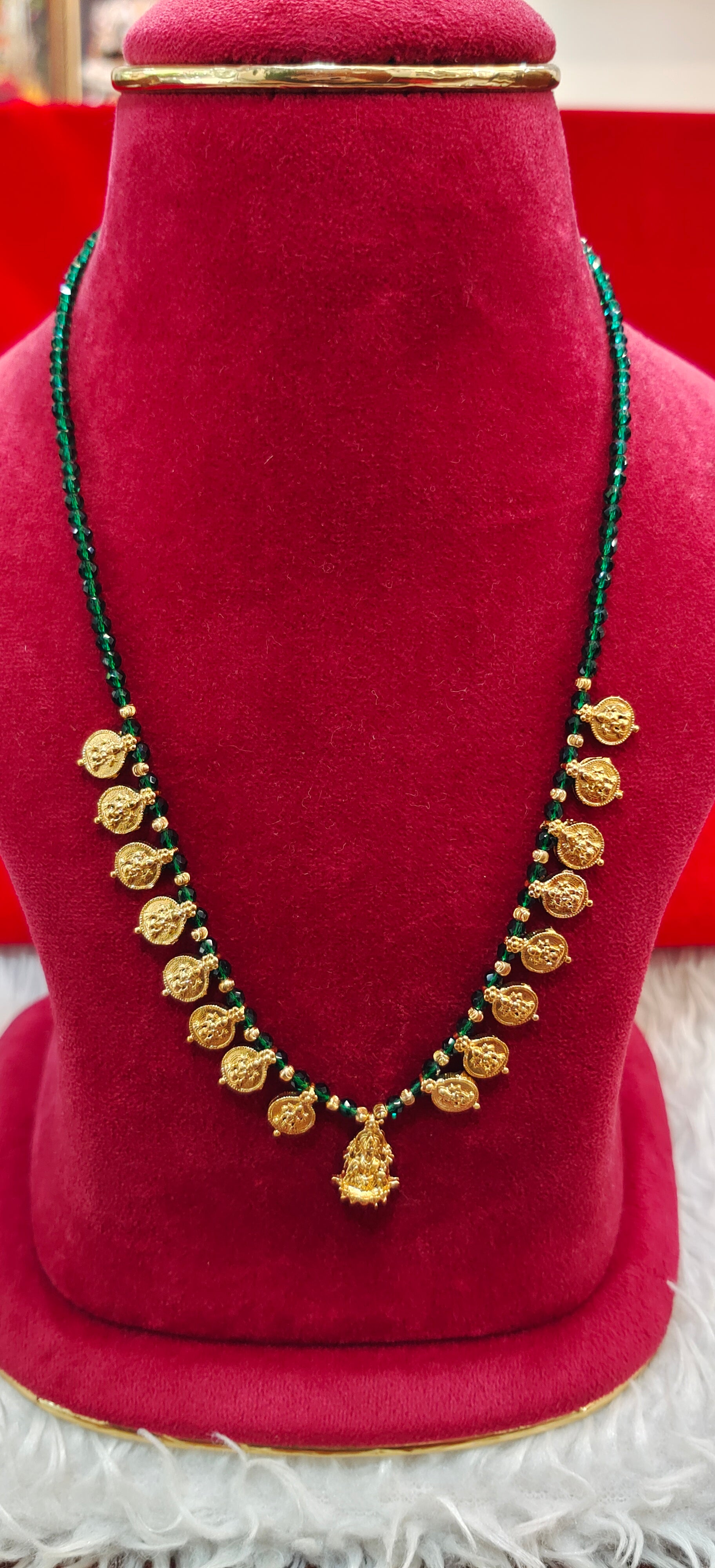 Green crystal kaasu maala