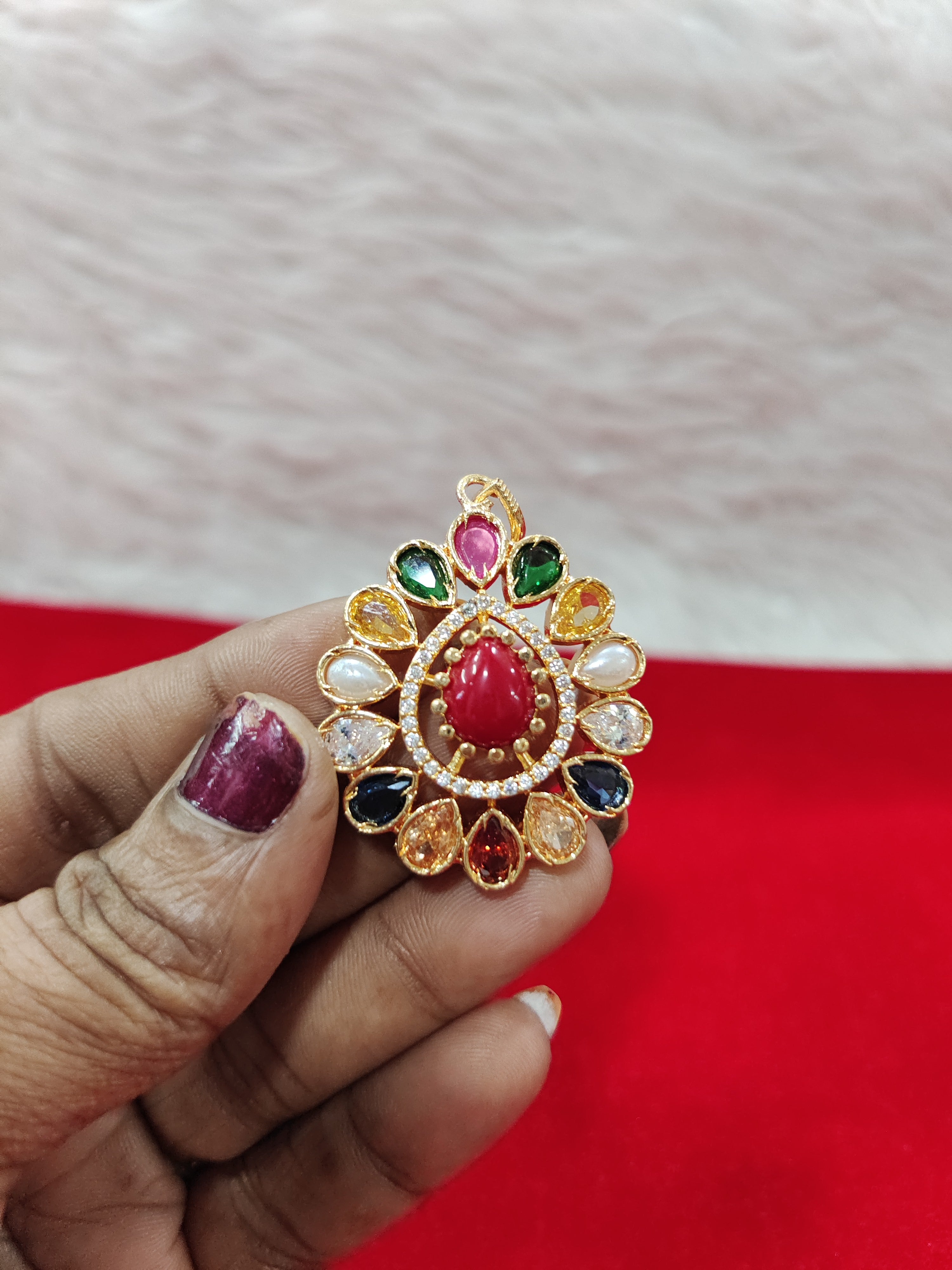 పంచలోహం నవరత్న లాకెట్టు