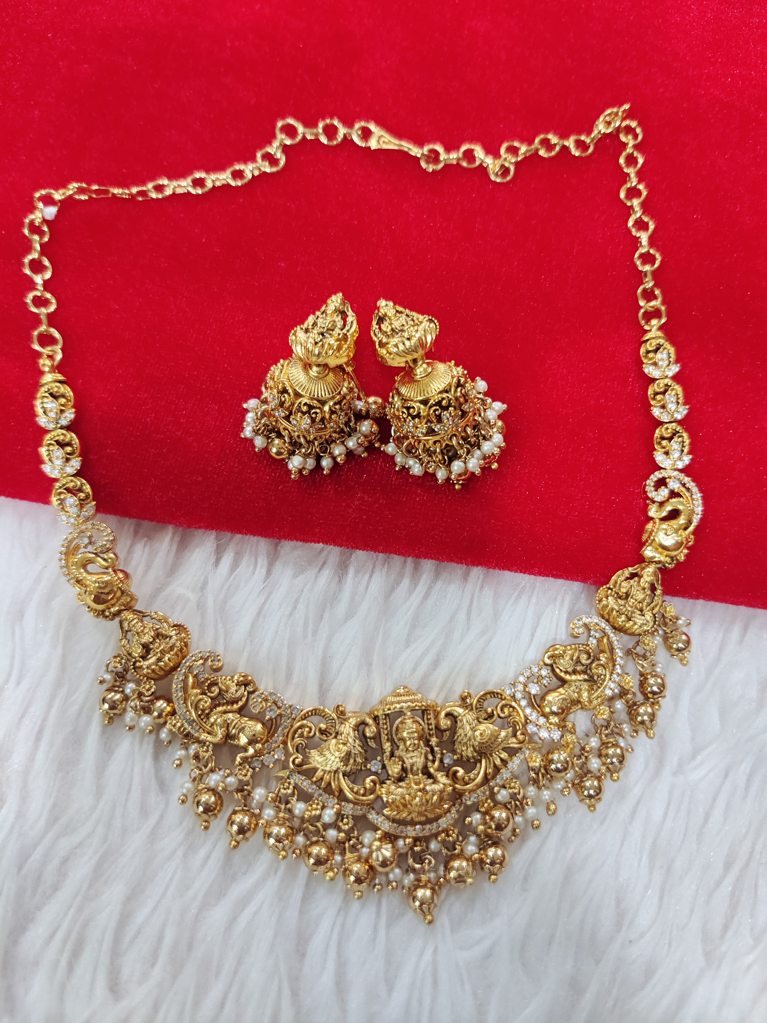 Temple finish neck set